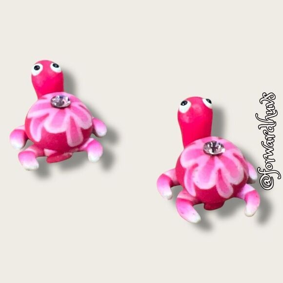 Bundle Sale 3 for $15 | Tiny Clay Turtle Earrings - Picture 5 of 9